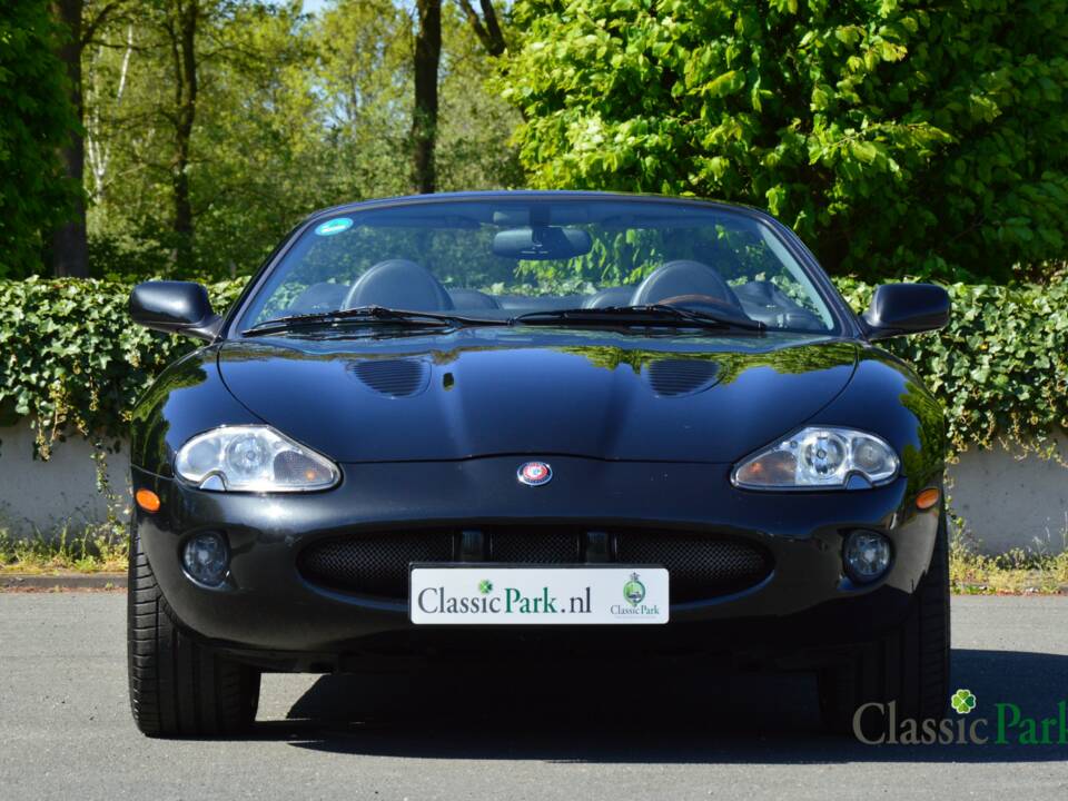 Afbeelding 19/50 van Jaguar XKR (2000)