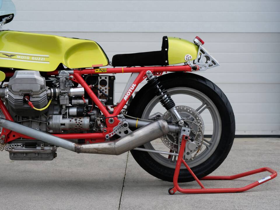 Image 22/39 of Moto Guzzi 1000 SP II (1985)