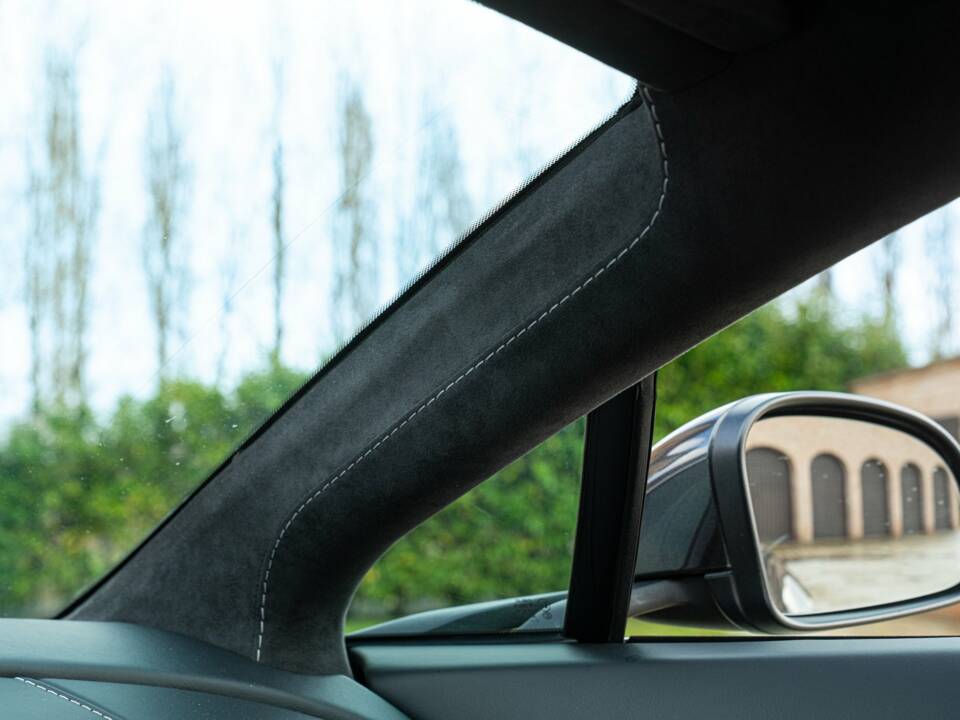 Afbeelding 39/50 van Aston Martin V8 Vantage S (2013)