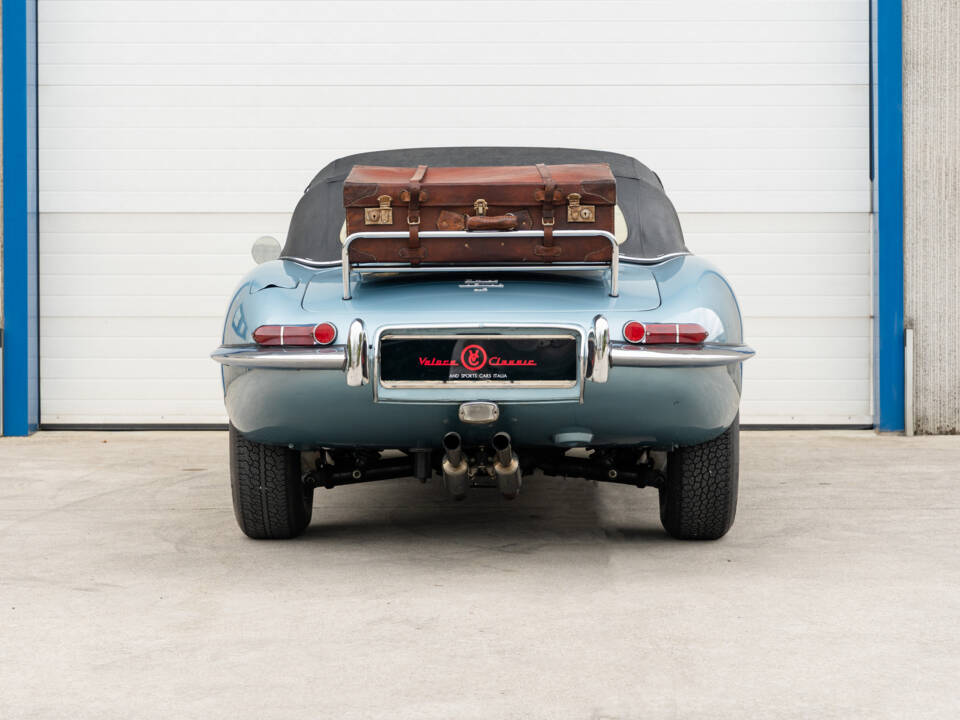 Afbeelding 4/79 van Jaguar E-Type 4.2 (1967)