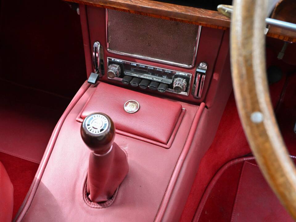 Bild 28/50 von Jaguar Mk II 2.4 (1961)