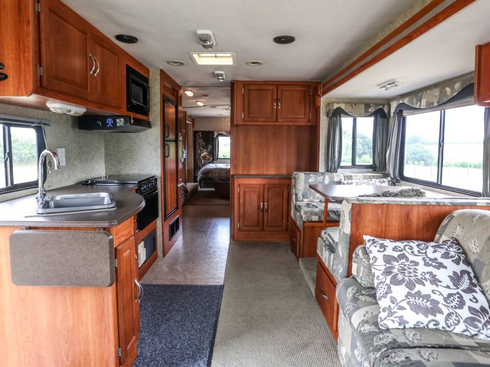 Immagine 5/28 di Coachmen Mirada 350 DS (2008)