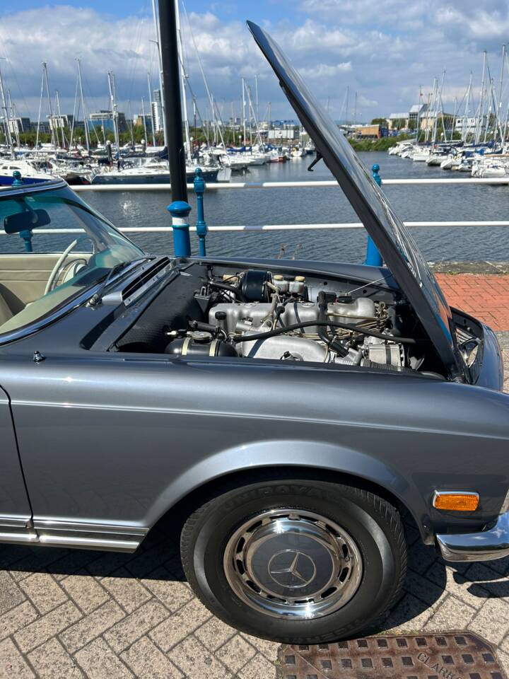 Afbeelding 18/39 van Mercedes-Benz 280 SL (1971)