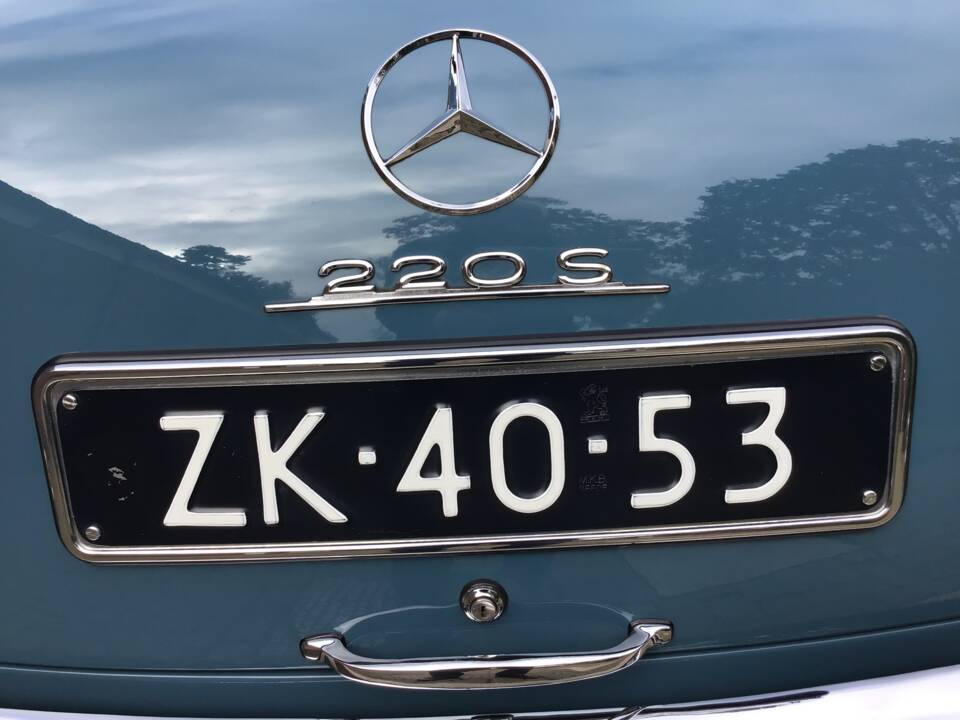 Image 28/32 of Mercedes-Benz 220 S Cabriolet (1958)