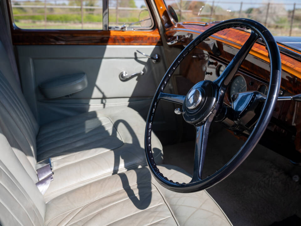 Image 8/15 of Rolls-Royce Silver Dawn (1954)