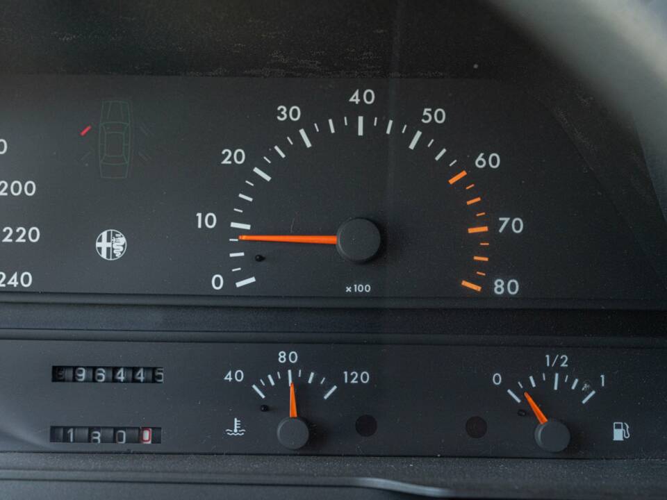 Image 42/50 de Alfa Romeo 164 2.0 (1991)