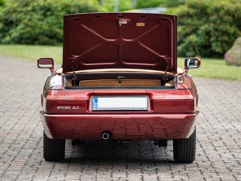 Image 24/42 of Alfa Romeo 2.0 Spider (1990)