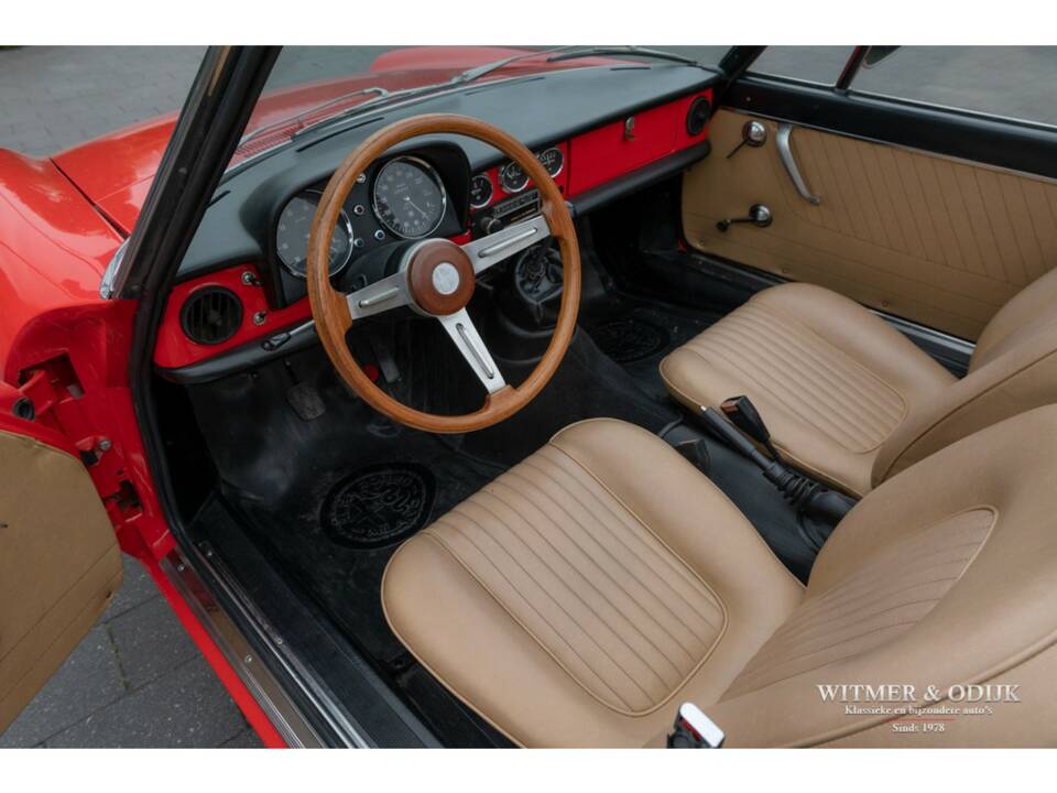 Immagine 22/31 di Alfa Romeo 1600 Spider (1974)