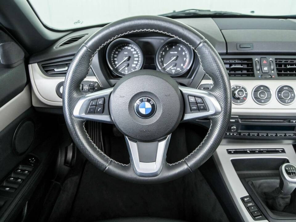 Image 8/50 of BMW Z4 sDrive23i (2010)
