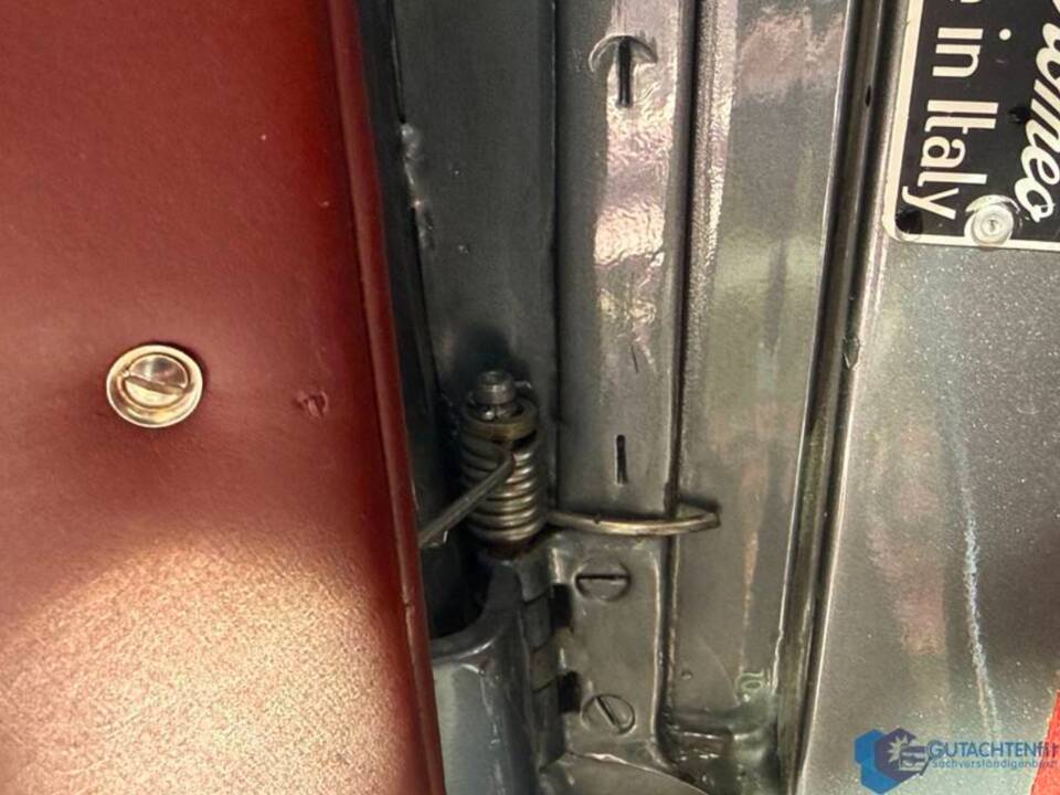 Bild 91/98 von Alfa Romeo 2000 Spider (1960)