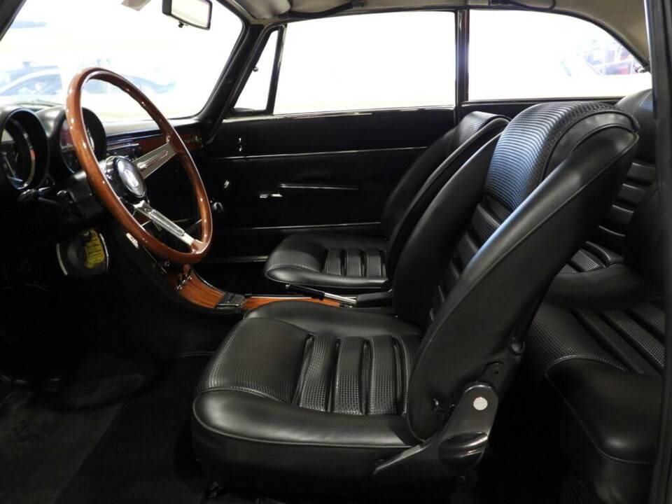 Image 5/15 of Alfa Romeo 1750 GT Veloce (1968)