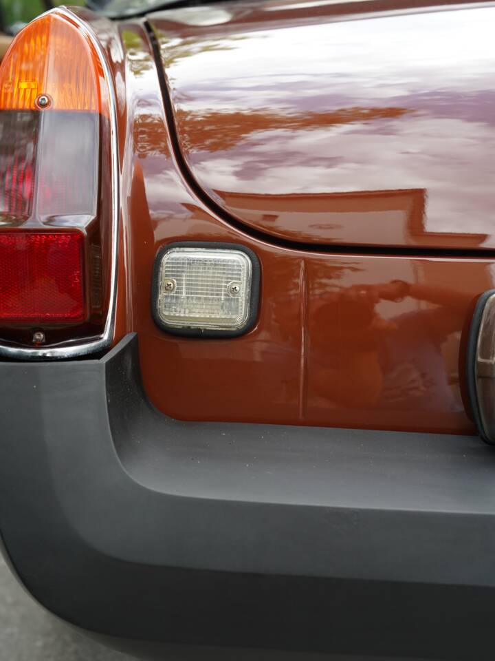 Image 32/100 of MG MGB (1978)