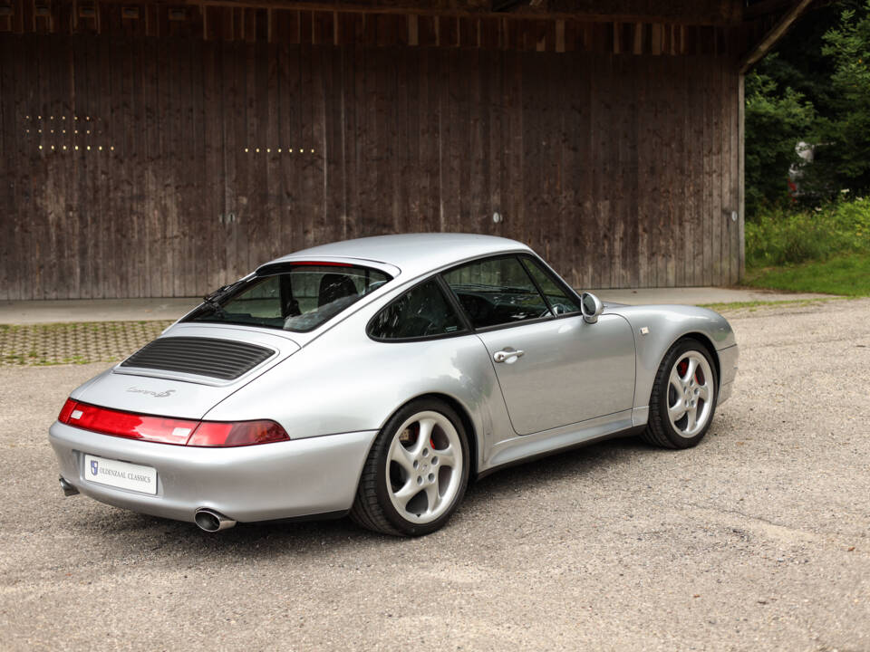 Image 7/90 de Porsche 911 Carrera 4S (1996)