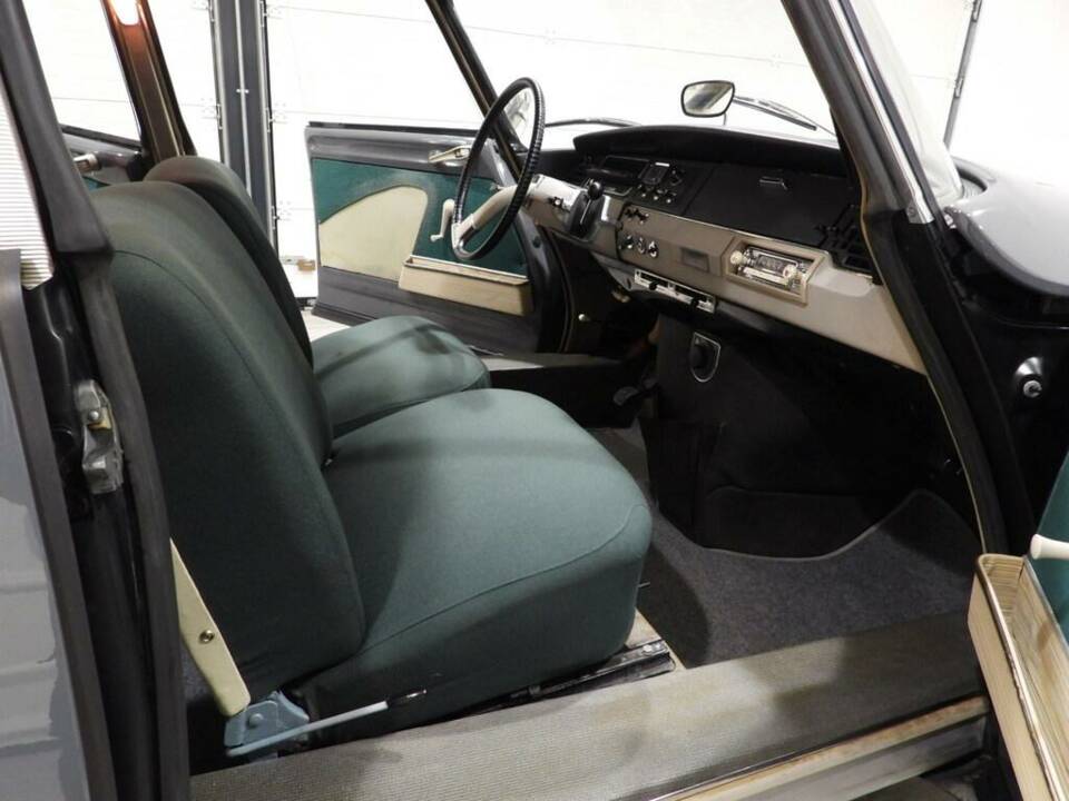 Immagine 9/14 di Citroën ID 19 (1965)