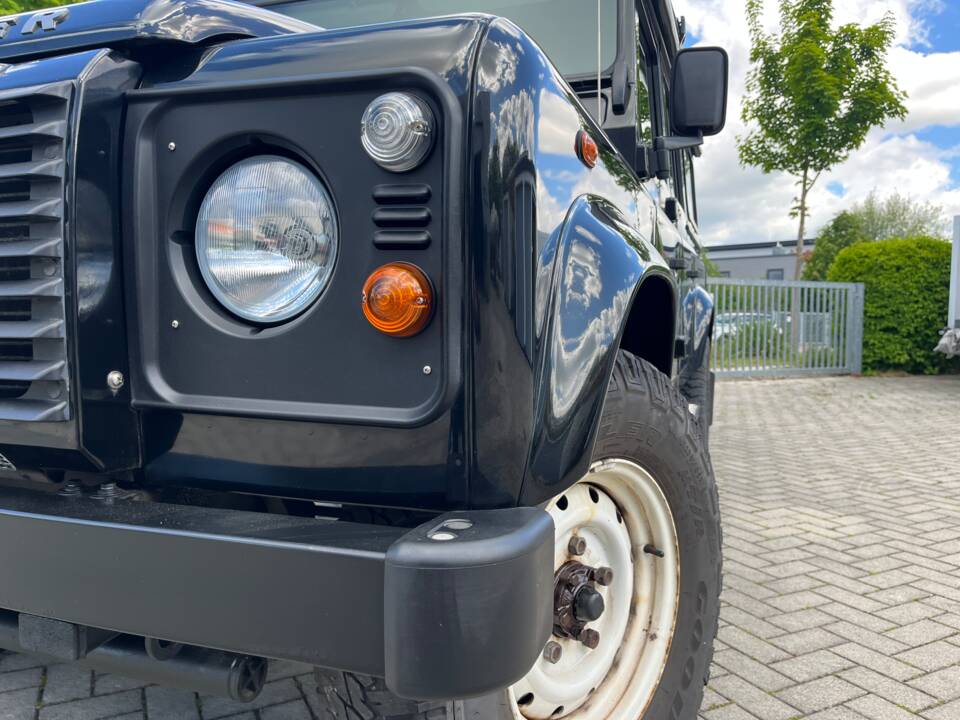 Image 24/93 of Land Rover Defender 110 (2014)