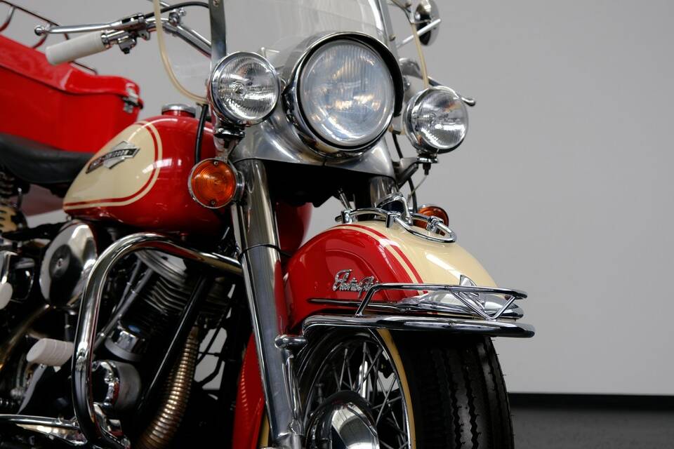 Image 17/75 of Harley-Davidson FL Panhead (1965)