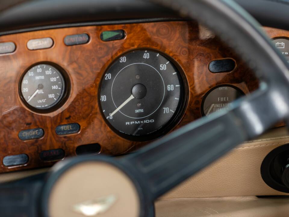 Bild 48/50 von Aston Martin V8 Volante (1979)