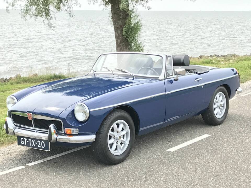 Afbeelding 1/8 van MG MGB (1974)