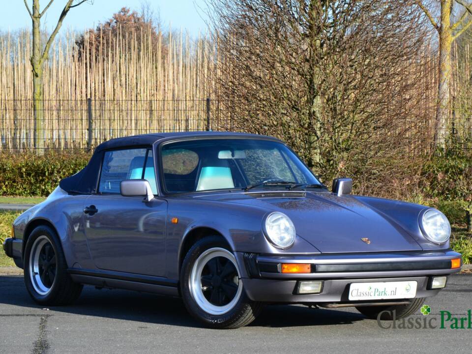 Image 23/50 of Porsche 911 Carrera 3.2 (1987)