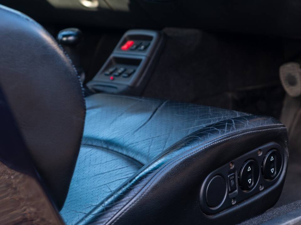 Image 38/93 de Porsche 911 Carrera (1994)