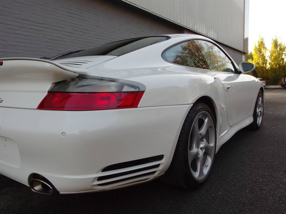 Bild 28/99 von Porsche 911 Turbo (2004)