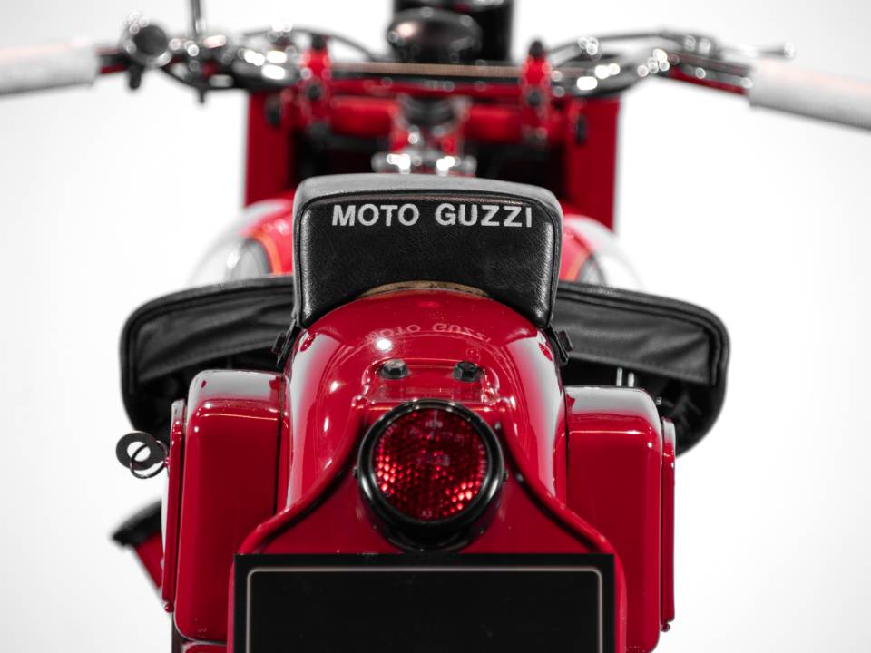Immagine 20/50 di Moto Guzzi DUMMY (1954)