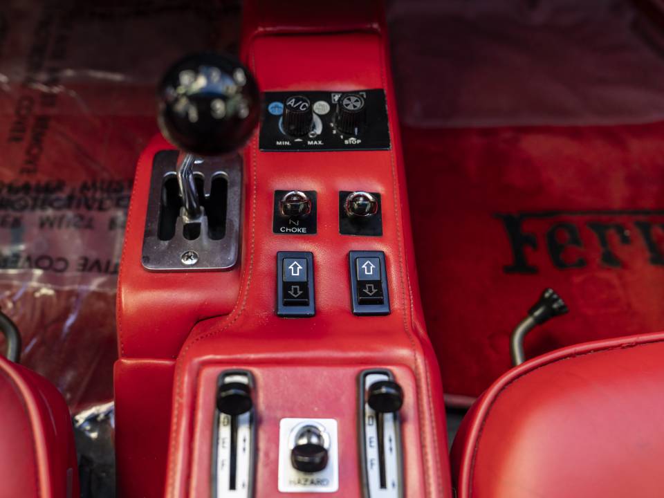Image 31/50 de Ferrari 512 BB (1980)