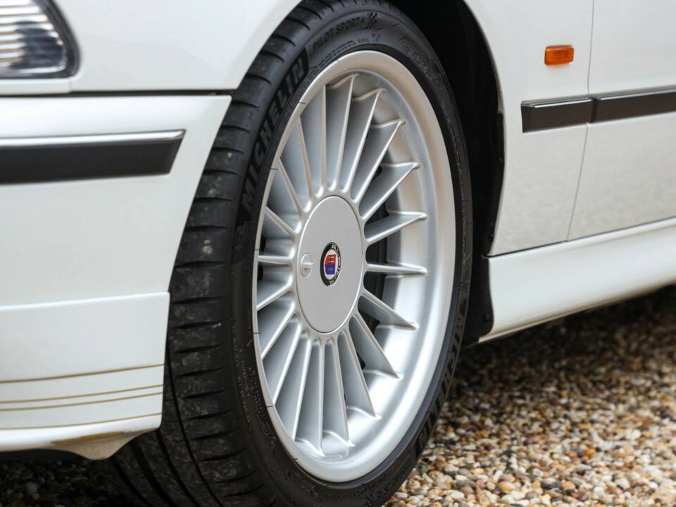 Bild 23/50 von ALPINA B10 V8 Touring (2000)