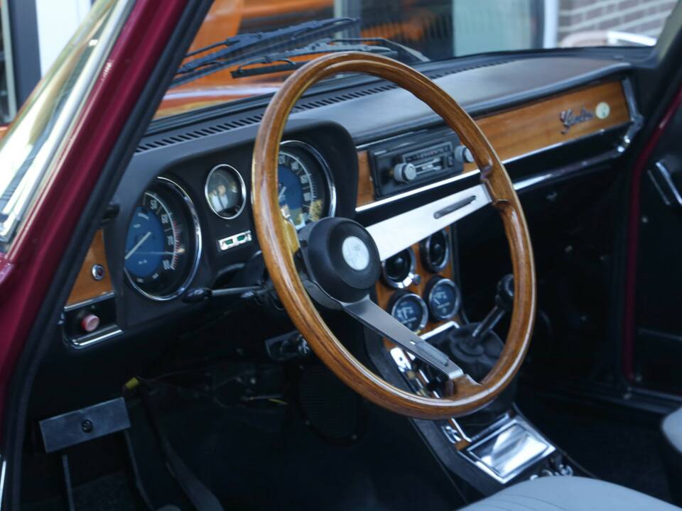 Obraz 8/50 pojazdu Alfa Romeo Giulia Nuova Super 1300 (1975)