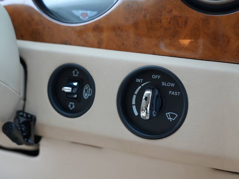 Bild 10/86 von Bentley Continental R (1997)