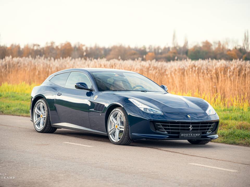 Bild 2/12 von Ferrari GTC4Lusso (2016)