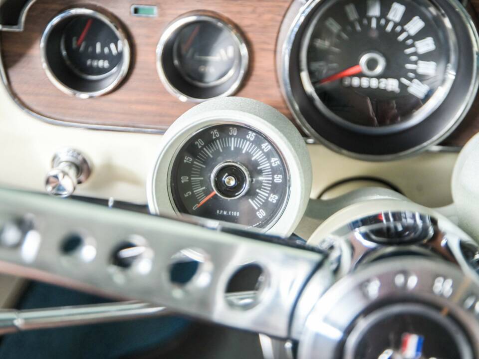 Image 25/50 of Ford Mustang 289 (1966)