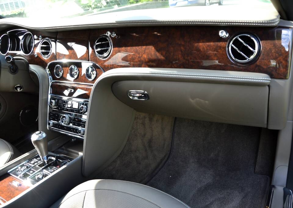 Bild 26/36 von Bentley Mulsanne Speed (2015)