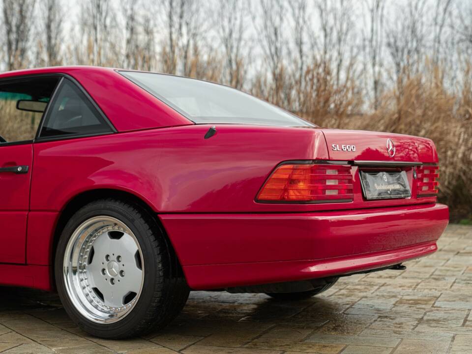 Obraz 22/50 pojazdu Mercedes-Benz SL 600 (1994)