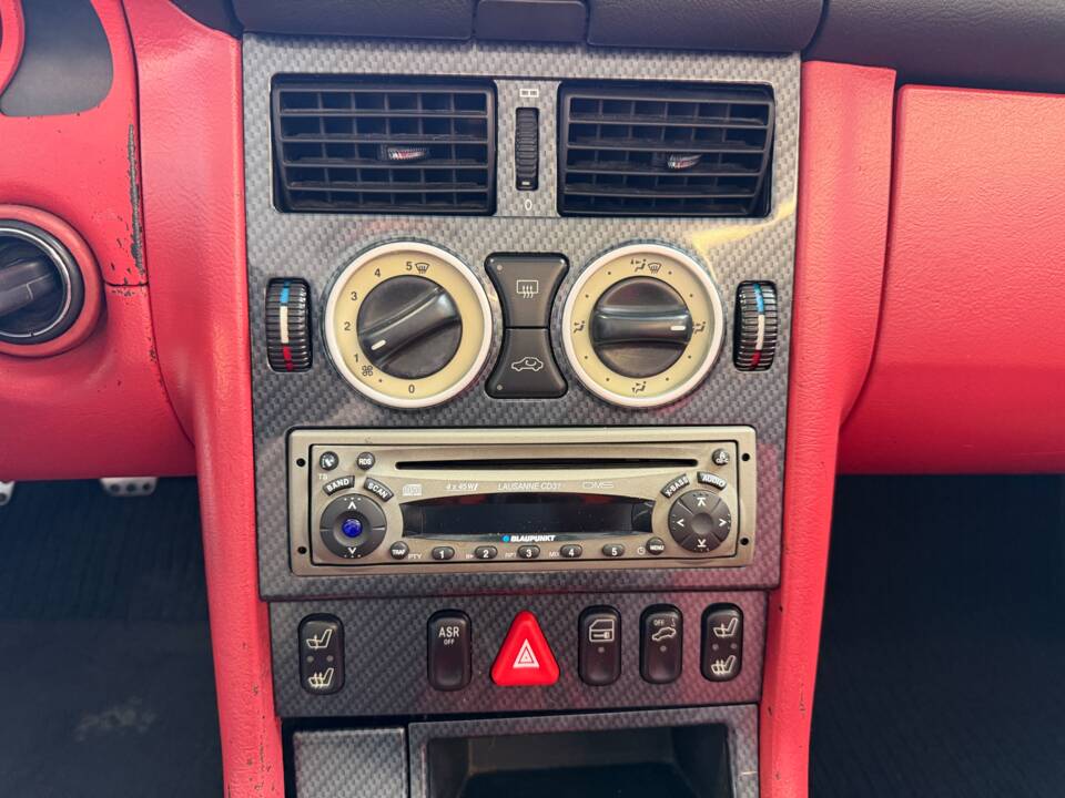 Image 29/51 of Mercedes-Benz SLK 230 Kompressor (1997)