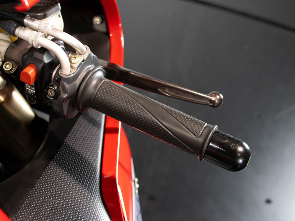 Image 48/50 de MV Agusta DUMMY (2004)
