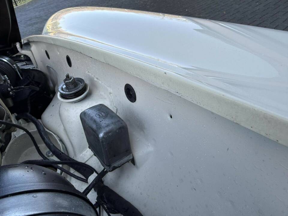 Image 34/48 of Mercedes-Benz 280 SL (1970)