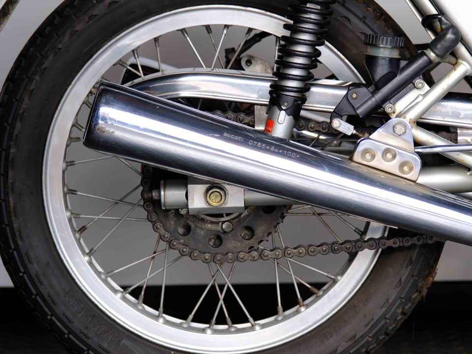 Image 15/54 de Ducati 900 SS (1977)
