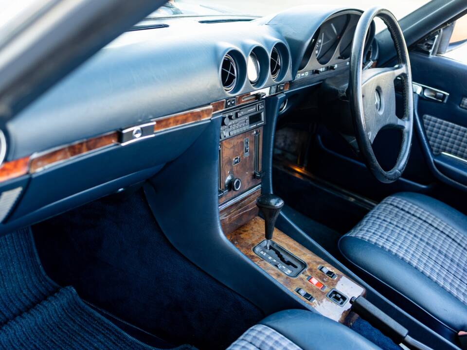 Image 35/47 of Mercedes-Benz 300 SL (1987)
