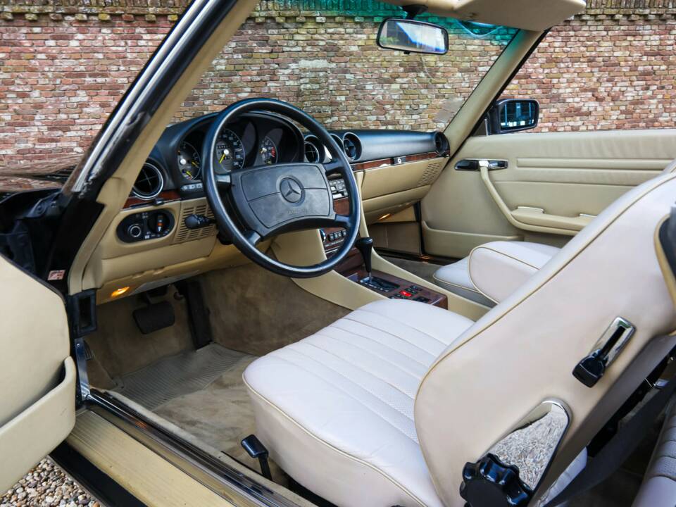 Image 50/50 de Mercedes-Benz 420 SL (1986)