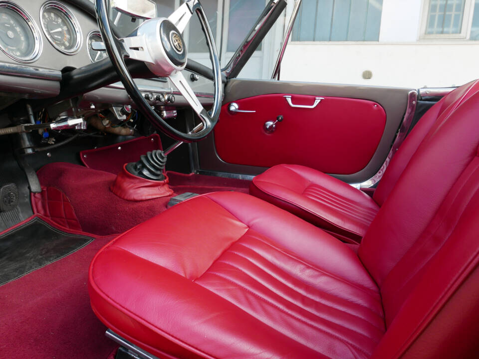 Imagen 16/68 de Alfa Romeo Giulia 1600 Spider (1964)