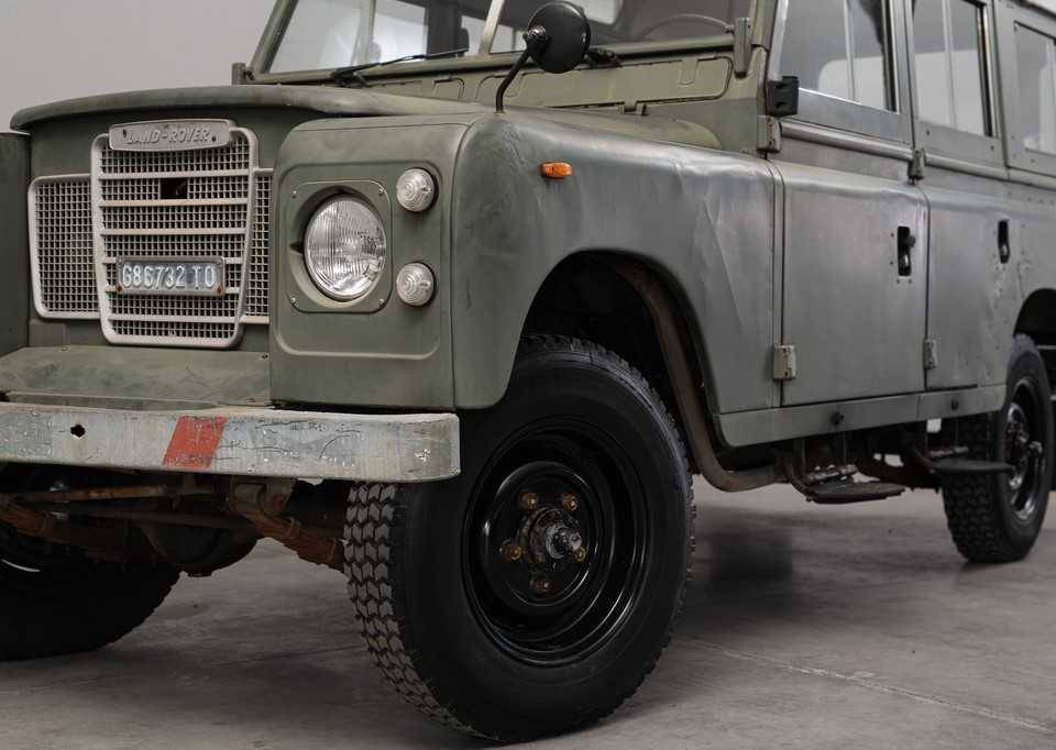Image 6/50 of Land Rover 109 (1972)