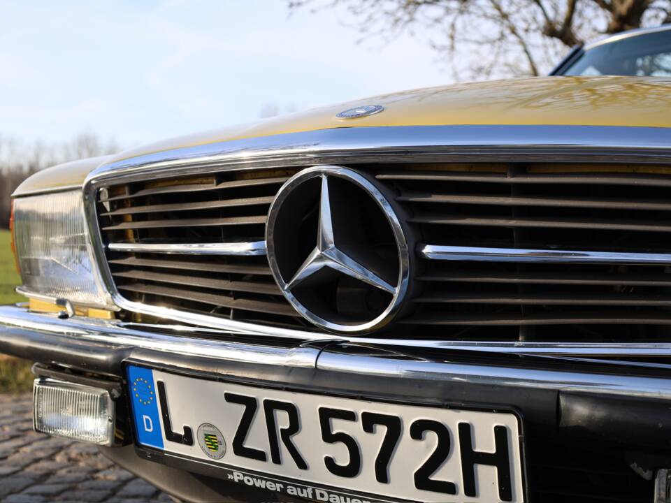 Image 4/50 of Mercedes-Benz 500 SL (1983)