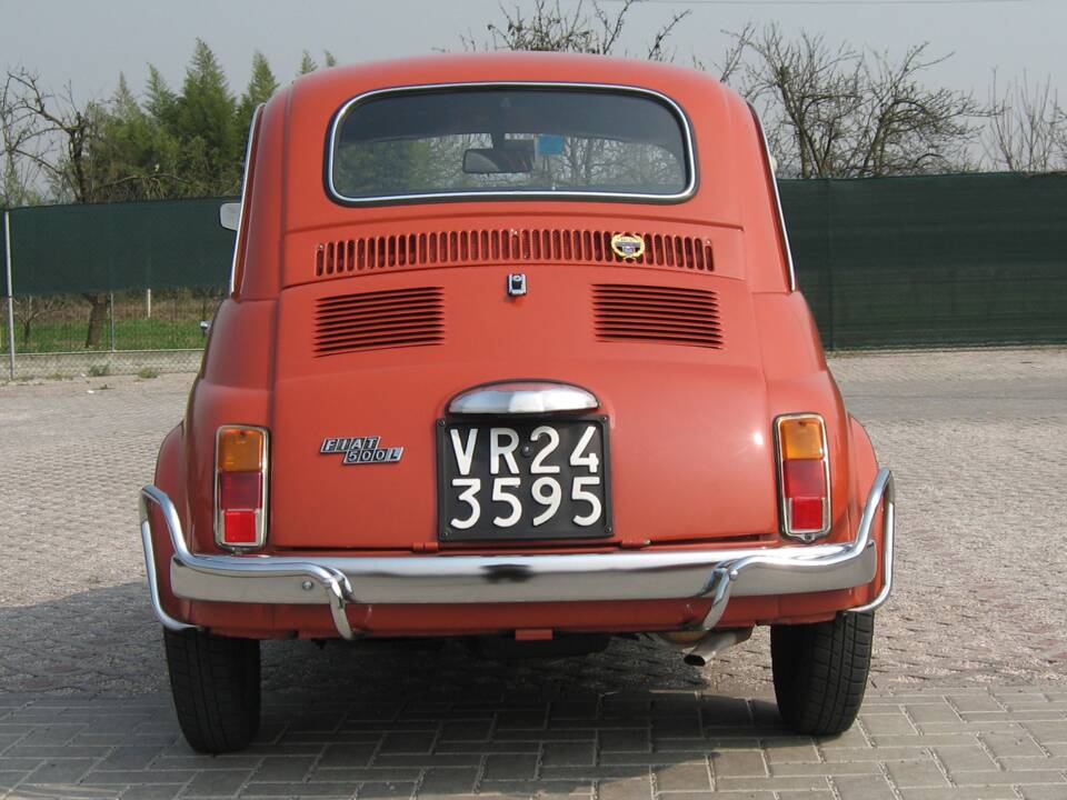 Image 4/21 de FIAT 500 L (1970)