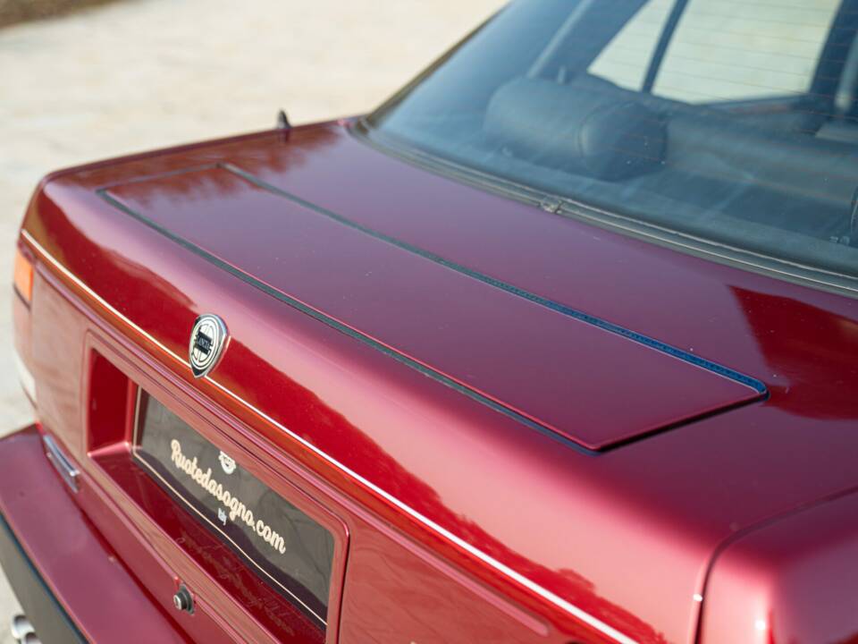 Imagen 13/50 de Lancia Thema 8.32 (1989)