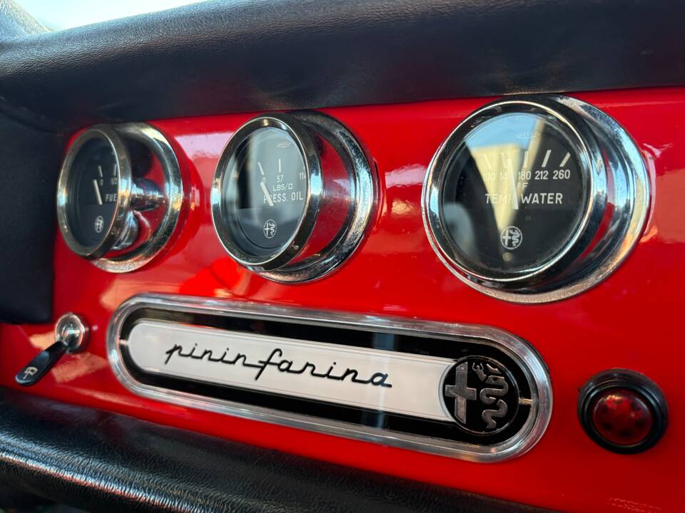 Bild 10/18 von Alfa Romeo 1750 Spider Veloce (1970)