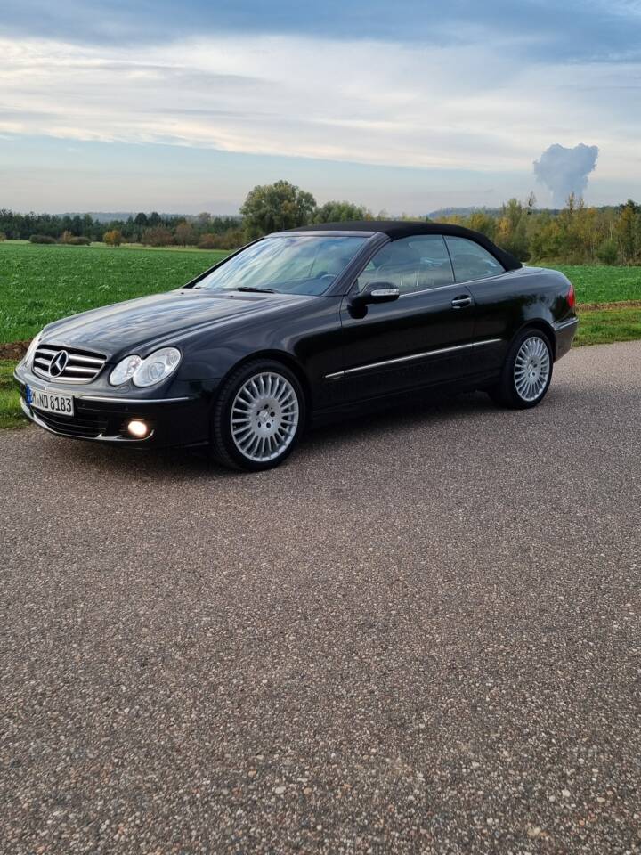 Image 23/31 de Mercedes-Benz CLK 200 K (2006)