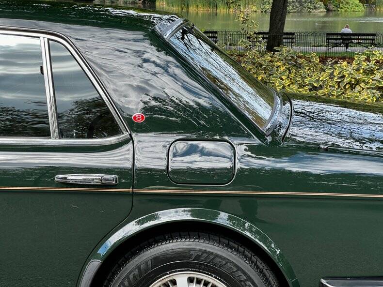 Bild 28/50 von Bentley Turbo R (1990)