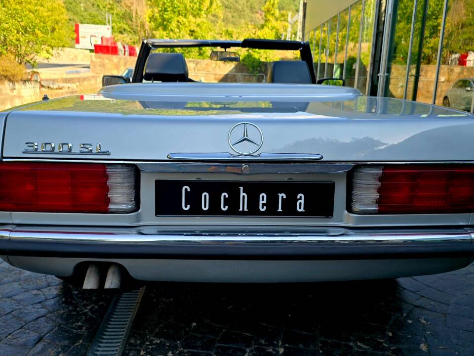 Immagine 5/8 di Mercedes-Benz 300 SL (1987)