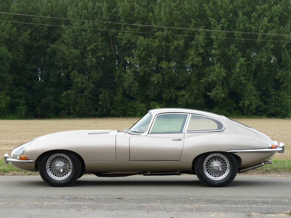 Image 3/12 of Jaguar E-Type 3.8 (1964)